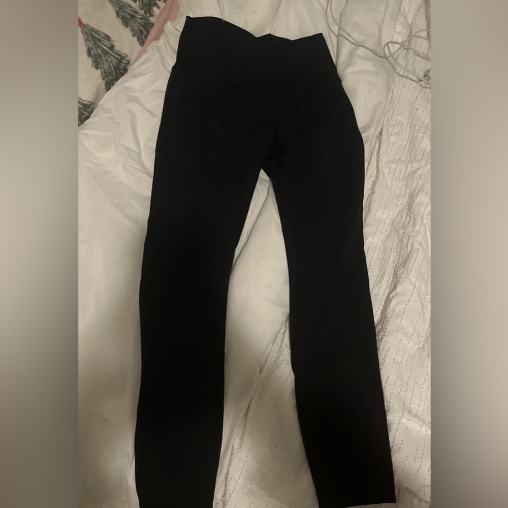 Black lululemon leggings